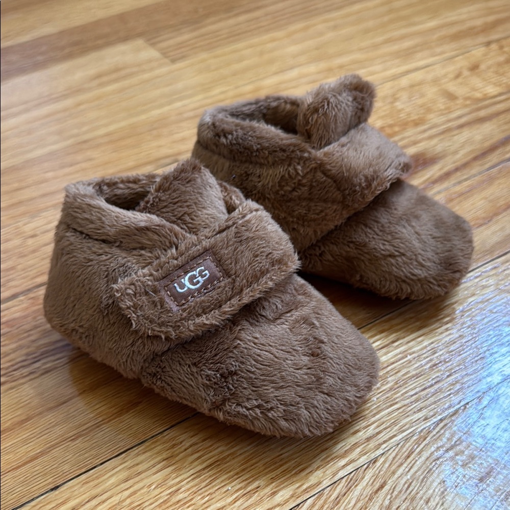 UGG Brown Cozy Slippers with Plush Fleece